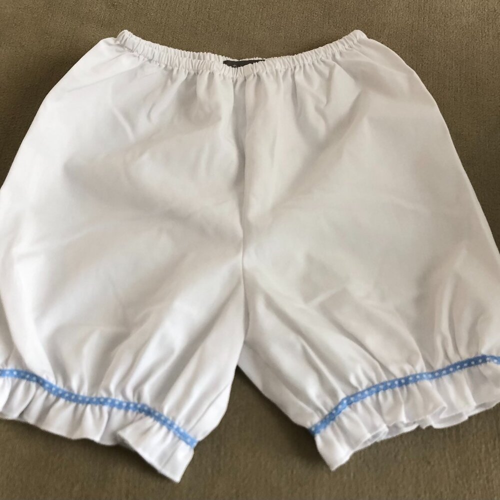 LES PETITS SOLEILS Girls White Shorts Size 3T